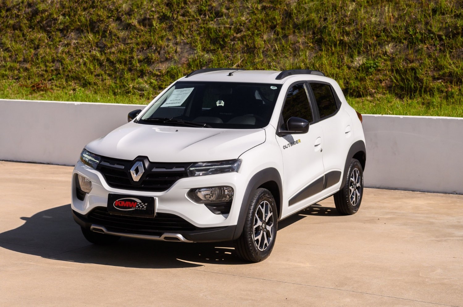 KWID OUTSIDER 1.0 FLEX imagem